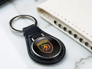 Porsche Personalisierte Schlüsselkette Edles Leder Max Kante